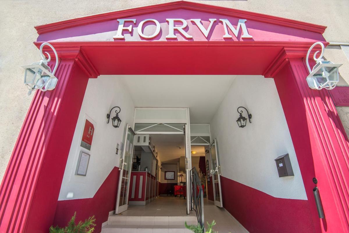 Hotel Du Forum Carpentras ภายนอก รูปภาพ